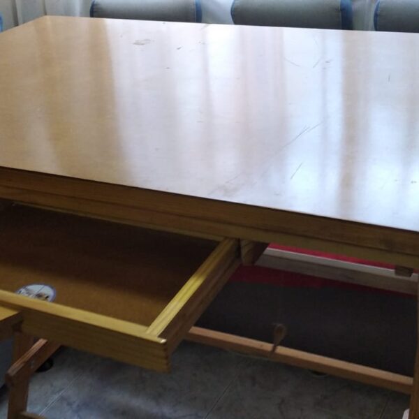 Mesa de dibujo técnico profesional