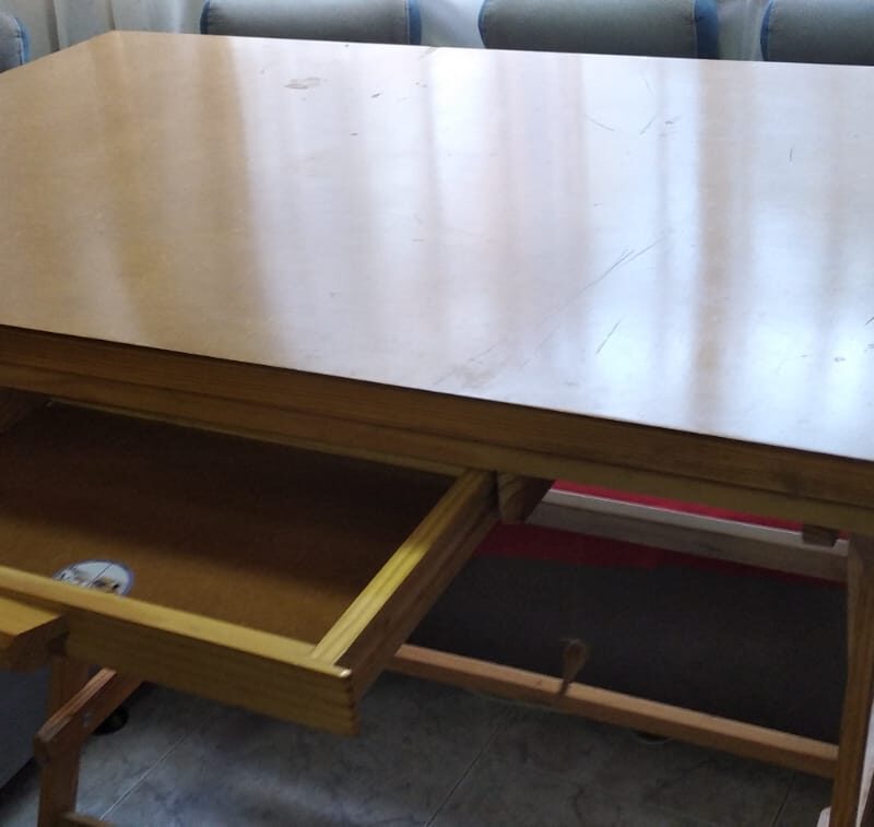 Mesa de dibujo técnico profesional
