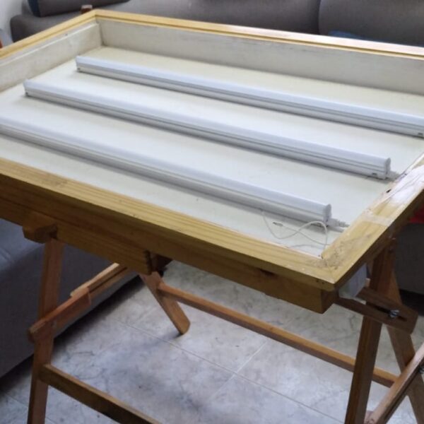 Mesa de dibujo técnico profesional