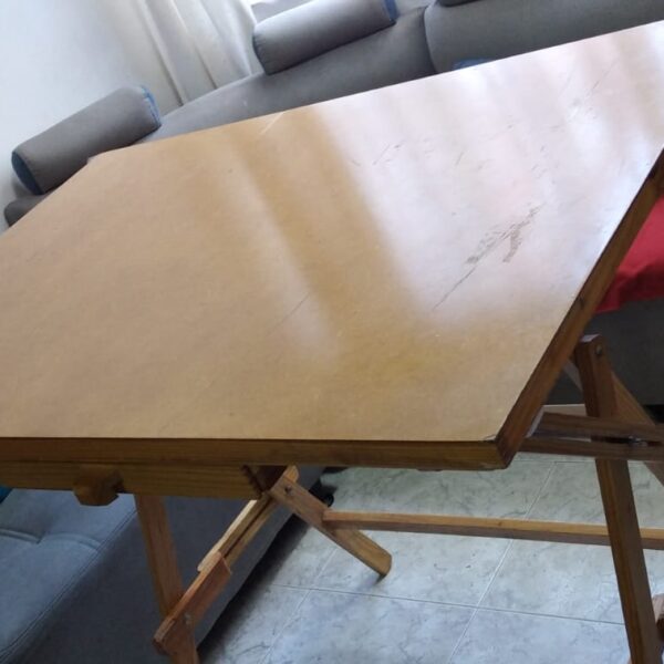 Mesa de dibujo técnico profesional
