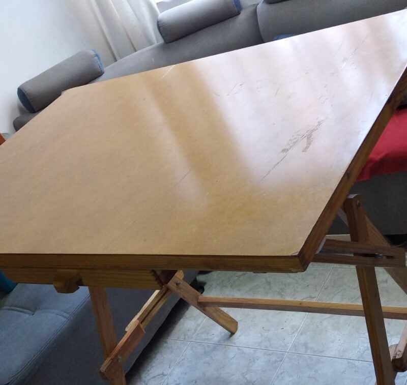 Mesa de dibujo técnico profesional