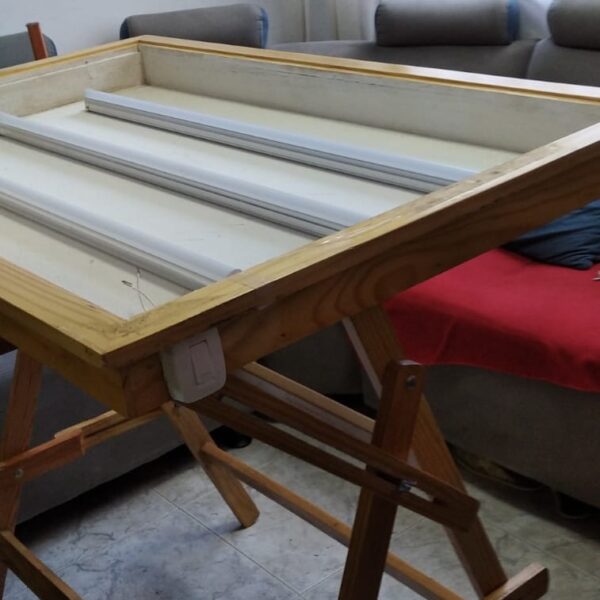 Mesa de dibujo técnico profesional